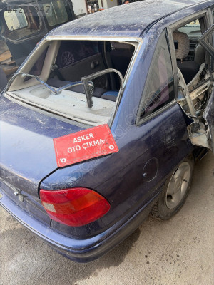 Astra f sağ arka çamurluk