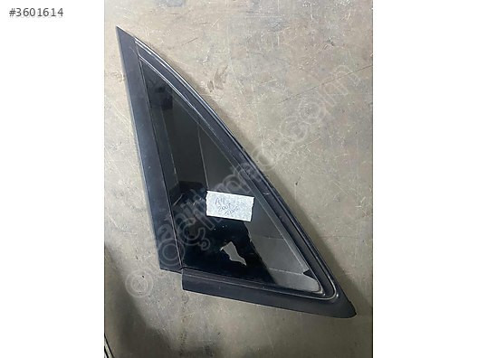 AUDİ A4 KELEBEK CAMI SOL