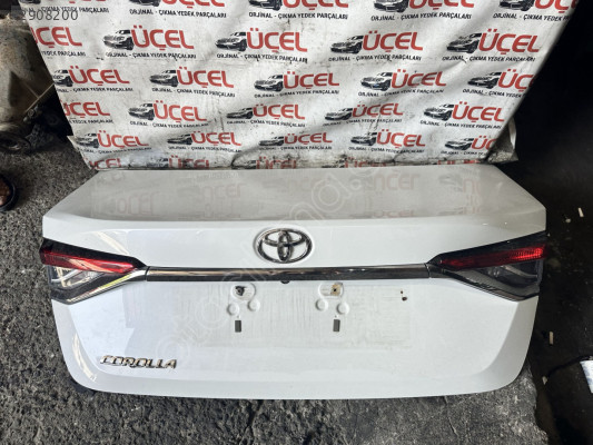 TOYOTA COROLLA 18-22 İNCİ BEYAZ BAGAJ KAPAĞI ÜÇEL OTO ÇIKMA BURSA