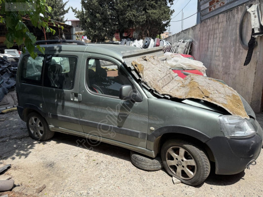PEUGEOT PARTNER SAĞ ÖN KAPI DOLU HATASIZ 98-08 MODEL