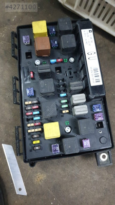 OPEL ASTRA H SİGORTA KUTUSU