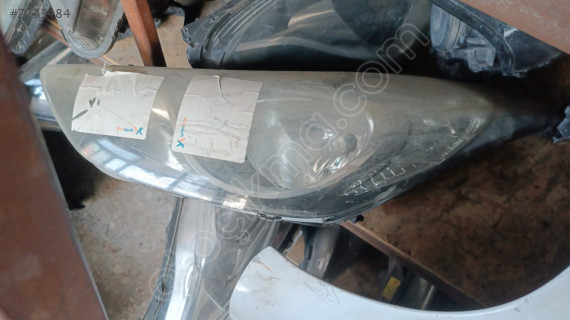 Hyundai Elantra  eski kasa sol far çıkma