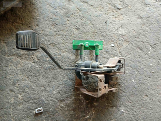 Ford connet gaz pedallrı