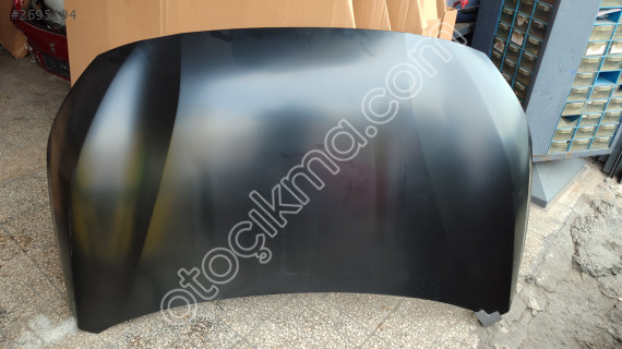 Peugeot 208 ön kaput