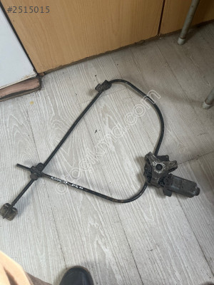 RENAULT 19 SAĞ ÖN CAM KRİKOSU