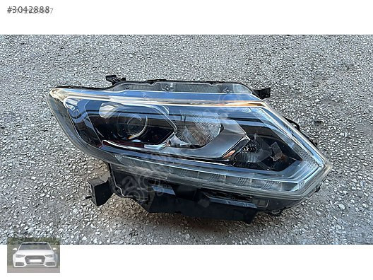 Nissan xtrail sağ far