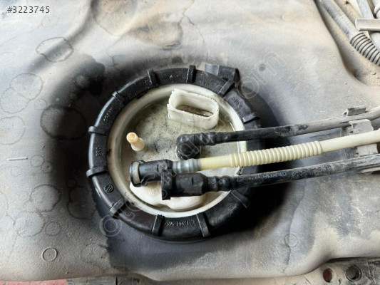 VOLKSWAGEN POLO HB ÇIKMA MAZOT POMPASI ŞAMANDIRA ORJİNAL
