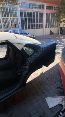 OPEL VECTRA B SOL ARKA ÇAMURLUK KESME