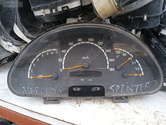 Mercedes sprinter kilometre saati
