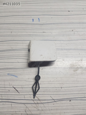 Peugeot Partner - Berlingo Ön Tampon Çeki Demir Kapağı