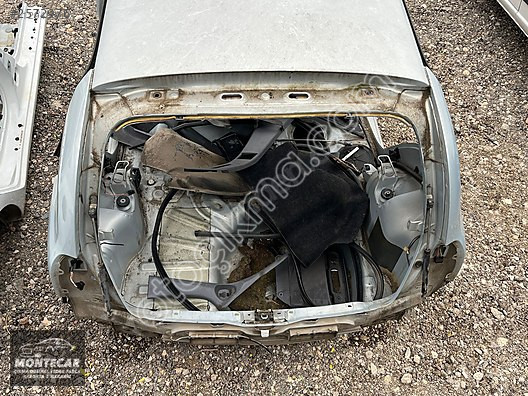 RENAULT CLİO 2 HB SAĞ SOL ARKA ÇAMURLUK KOMPLE ARKA KISIM