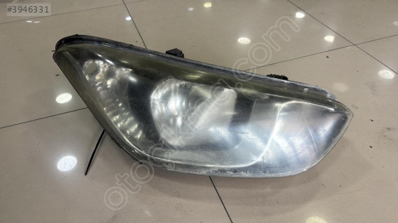 HYUNDAİ İ20 SAĞ FAR