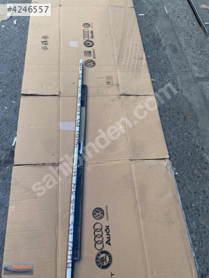 AUDİ A3 HB SAĞ ÖN KAPI SIYIRICI NİKELAJ FİTİLİ