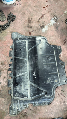 2020 VW GOLF ÇIKMA ORJİNAL MOTOR ALT MUHAFAZA