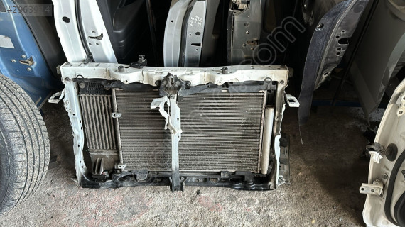 TOYOTA COROLLA ÖN PANEL MG OTO