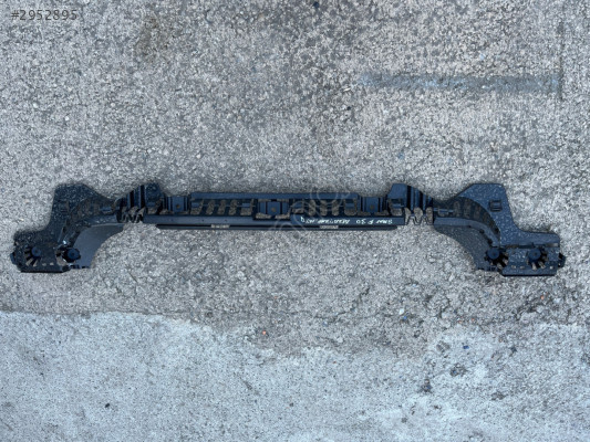 BMW 3 SERİ F30 ARKA TAMPON ORTA BRAKETİ 51127256922