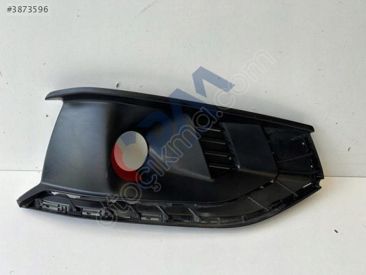 AUDİ A4 B9 8W SAĞ ÖN SİS FAR KAPAĞI 8W0807682