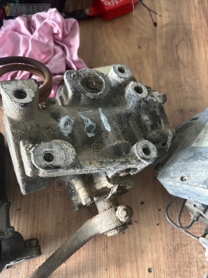 Mercedes 190E abs beyni