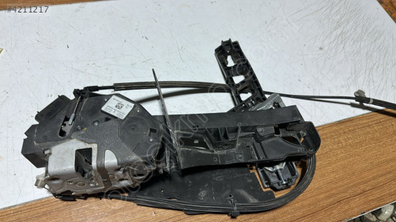 15-23 FORD COURİER SAĞ ÖN KAPI KİLİDİ KAPI MEKANİZMA ORJ ÇIKMA