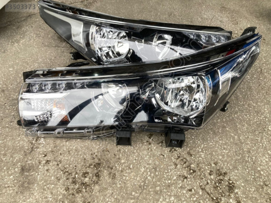 TOYOTA COROLLA İçin Sol Ön Far - Oto Çıkma Parçaları