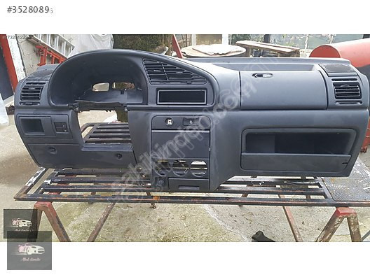 Peugeot Partner 2000 model ön torpido