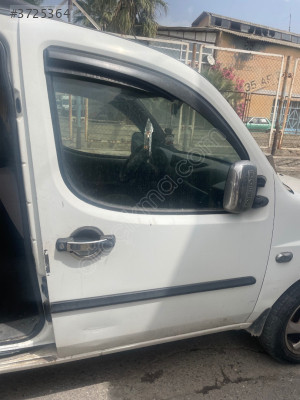 Fiat Doblo sağ ön kapı beyaz