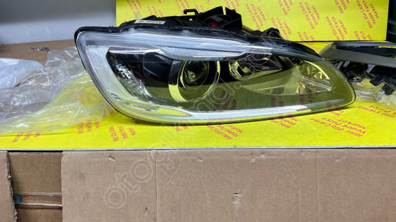 VOLVO S60 XENON SAĞ FAR ORJİNAL ÇIKMA