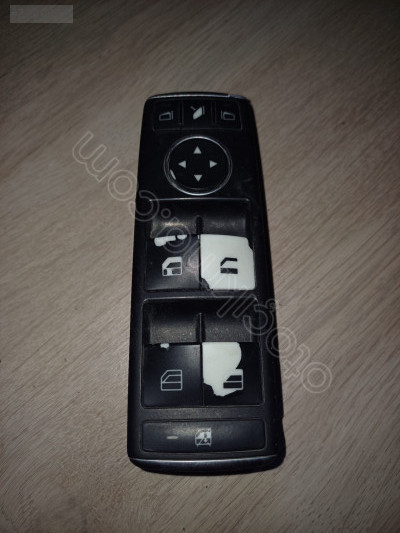 A1669054400 MERCEDES W166 W246 W156 W117 W176 ÖN SOL CAM DÜĞMESİ