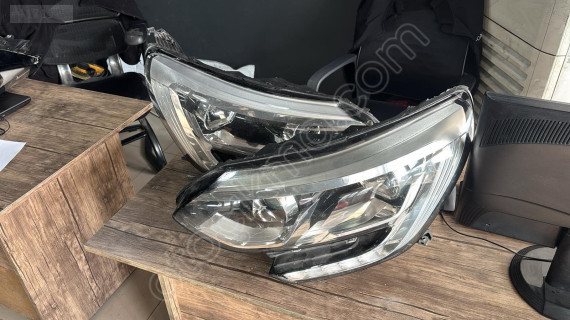 RENAULT MEGANE 4 SARI SOKET SAĞ-SOL FAR 260102357R