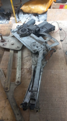 OPEL VECTRA A SOL ÖN CAM KRİKOSU.OTO ERKAN ÜNYE