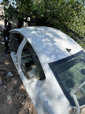 İNSİGNİA (A) TAVAN ARKA ÇAMURLUK  ÇIKMA ORJİNALL