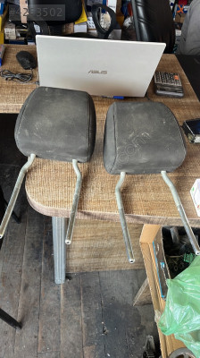 Focus 3 ön koltuk başlığı