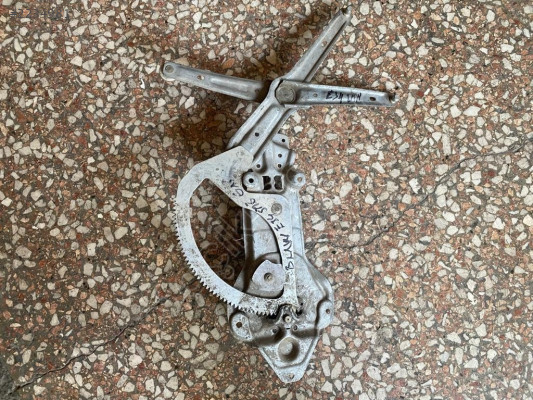 BMW E34 KASA SAĞ ÖN KAPI CAM KRİKOSU 1990-1995 MODEL
