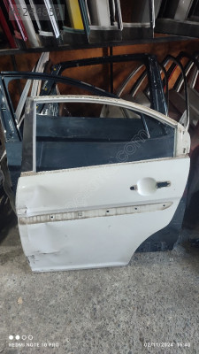 HYUNDAİ ACCENT ERA SOL ARKA KAPI ÇIKMA ORJİNAL PARÇA