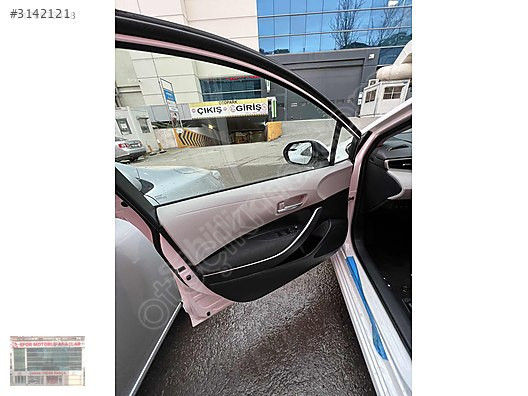 TOYOTA COROLLA SOL ÖN KAPI DÖŞEMESİ SÖKME ORJİNAL 19-24