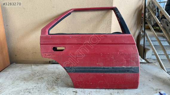 SKODA FAVORİT 1990-97 MODEL SAĞ ARKA KAPI