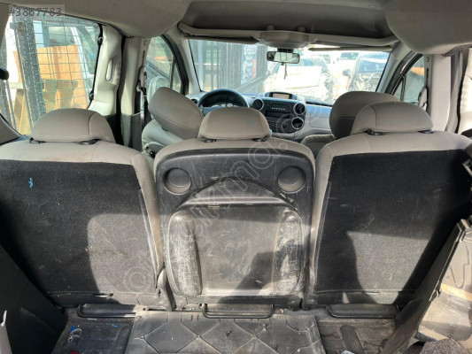 PEUGEOT  PARTNER   TEPEE  ARKA   KOLTUK PLASTİĞİ