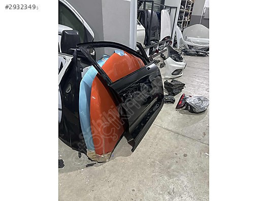 Volvo xc40 sağ ön kapı siyah orijinal