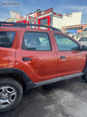 Dacia duster çıkma sağ arka kapı