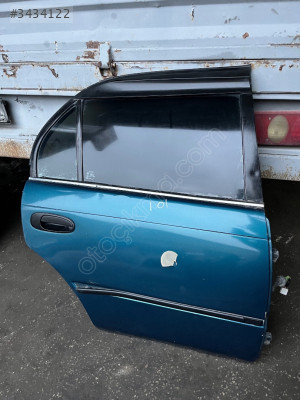 Toyota corolla efsane kasa sağ arka kapı çıkma orijinal