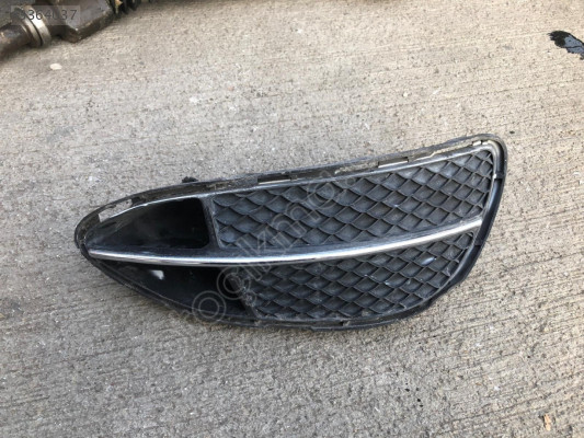 MERCEDES E SERİSİ W212 ÖN TAMPON SAĞ SİS IZGARASI 2128852022