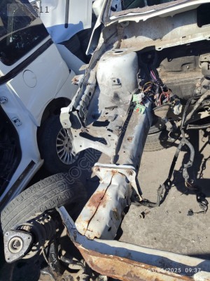 FORD FOCUS 3 SAG SOL ŞASE ÇEYREK ORJİNAL HATASIZ