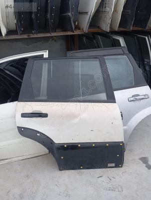 Ssangyong Rexton sağ arka kapı