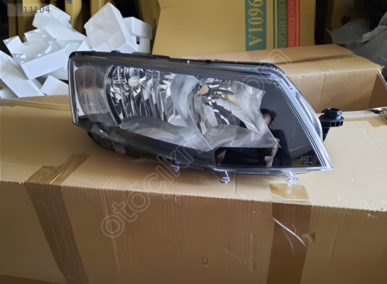 SKODA OCTAVİA A7 2013-2017 SAĞ FAR DÜZ MOTORLU 5E1941018