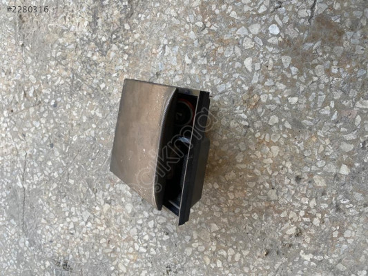 2001 VW BORA SİGARA KÜLLÜK ORJ ÇIKMA