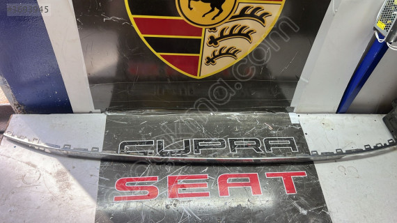 2016-2019 VW Tiguan Arka Tampon Orta Nikelaj Parçası 5na853835