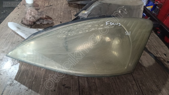 Ford focus çıkma sol ön far