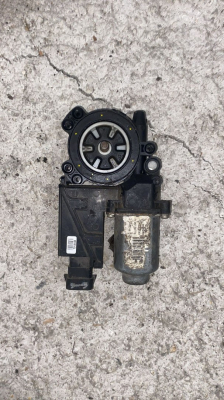 OPEL MERİVA ÖN SAĞ CAM MOTORU.OTO ERKAN ÜNYE