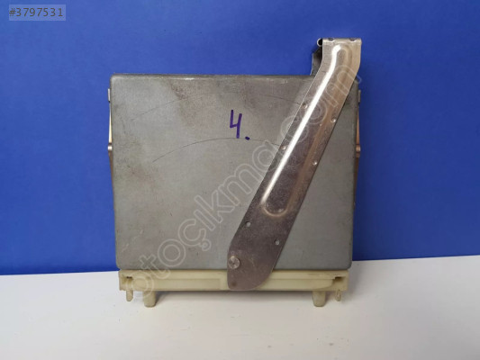 Volvo V70 2.5 1997 Motor Beyni / P09202015 / 0261204295 M4.4.1