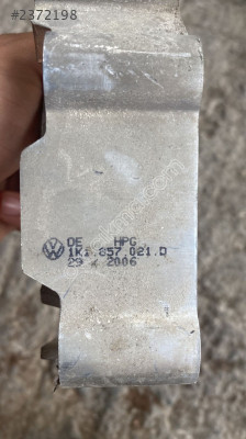 1K1857021 vw passat b6 göğüs bağlantı demiri sabitleyici